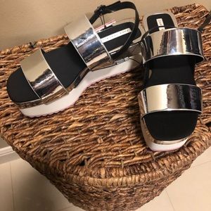 new with tag zara platform sandals!